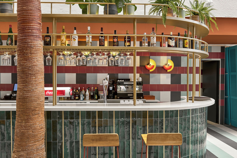 Food & Drinks 5, tent Mojito Suites, Baleares