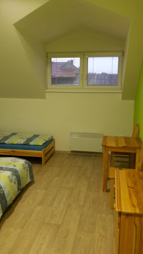Others 5, Hospudka U Smrku, Hodonín