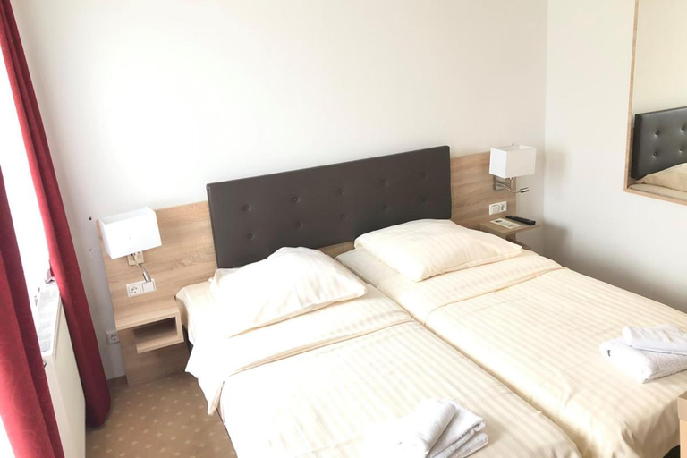 Bedroom 2, Hotel & Restaurant Miranda, Stormarn