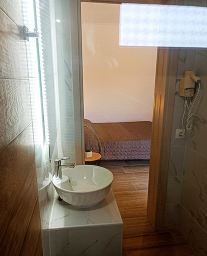 Bathroom 3, Lord Complex, Ionian Islands