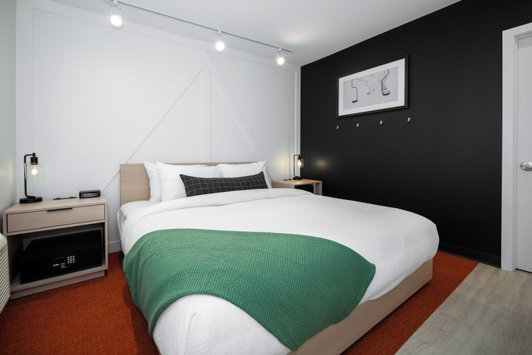 Bedroom 3, Gravity Haus Revelstoke, Columbia-Shuswap