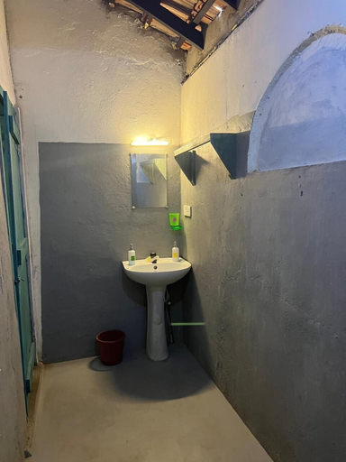 Bathroom 3, Cactus Arugambay, Pothuvil