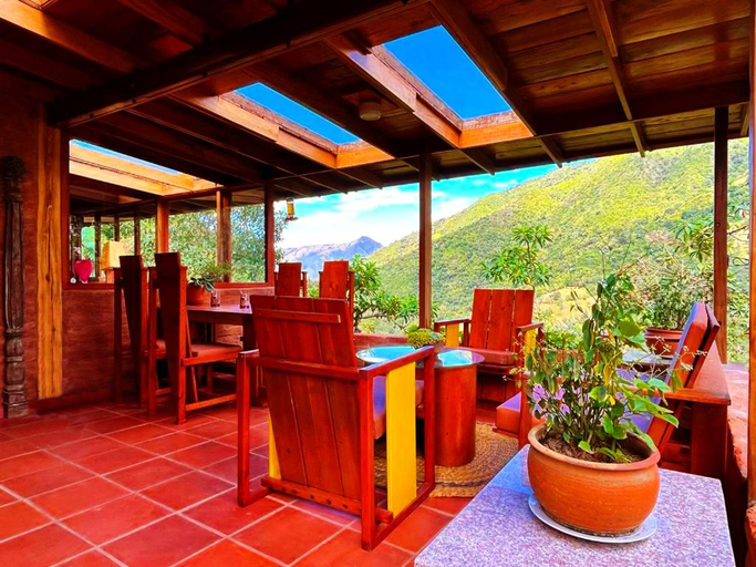 Others 5, Finca Petrona, Quito