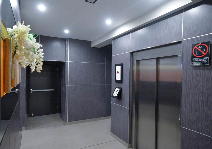 Public Area 2, qp Hotels Trujillo, Trujillo