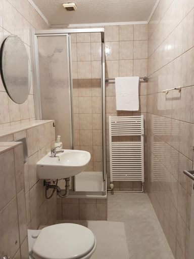Bathroom 3, Hotel Restaurant Rhodos, Elbe-Elster