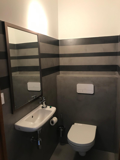 Bathroom 2, La Clue/ le Jas du Ventoux, Drôme