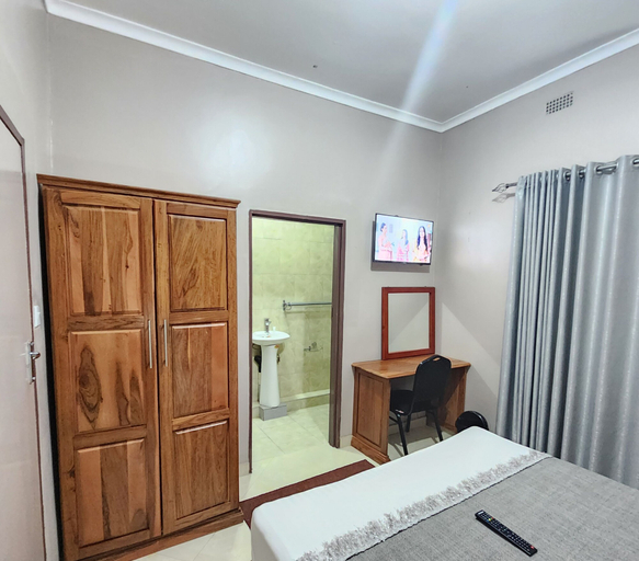 Bedroom 2, The Princess Guest House, Harare