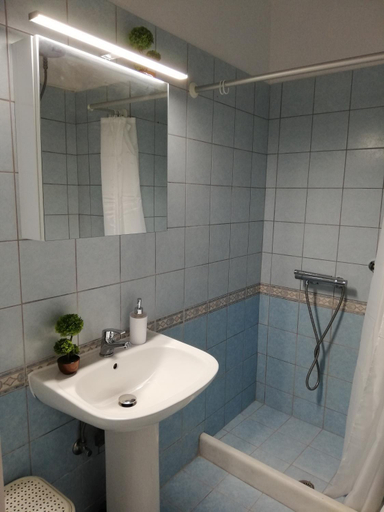 Bathroom 3, Old Town stay furnished apartment, Ionian Islands