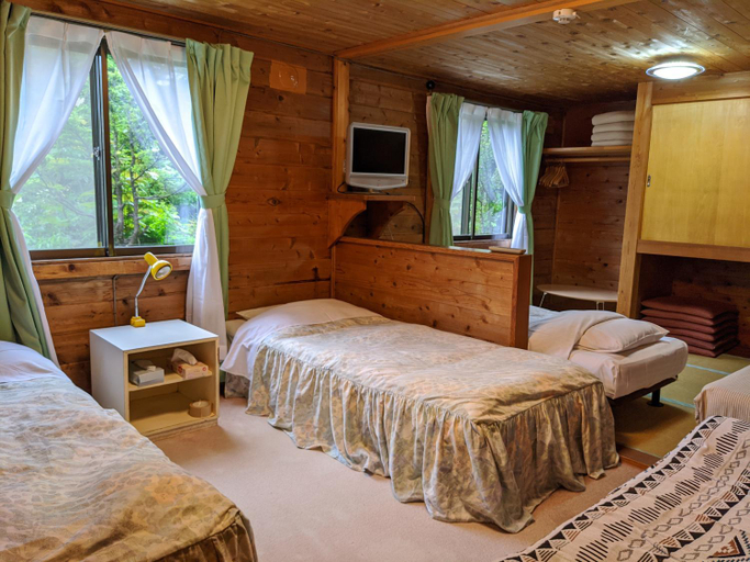 Bedroom 2, pension ぽかぽか(poka poka), Katashina