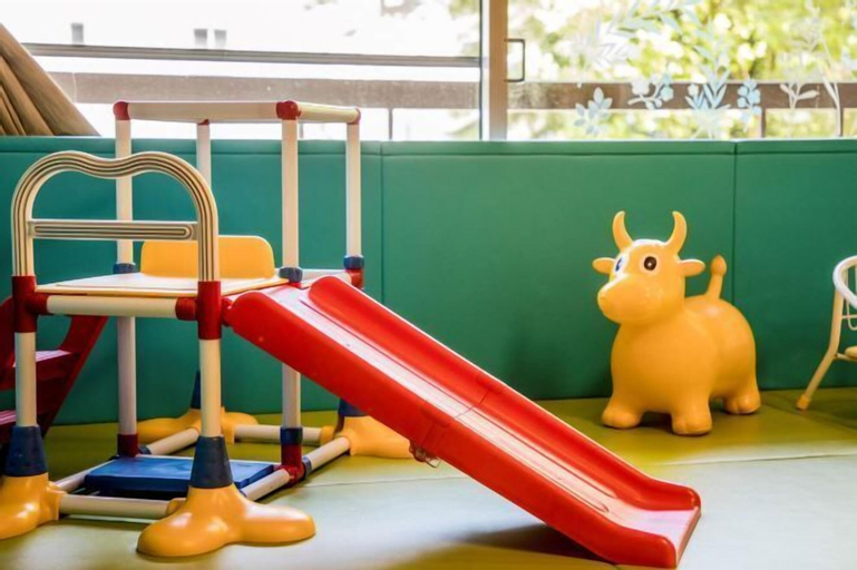 Kids playground 9
