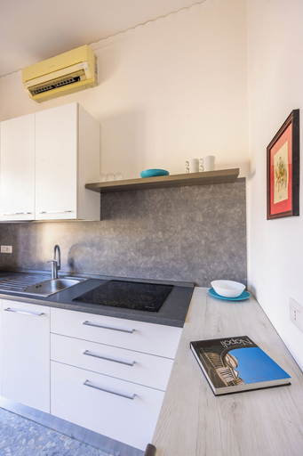 Others 5, Beverello apartment, Napoli