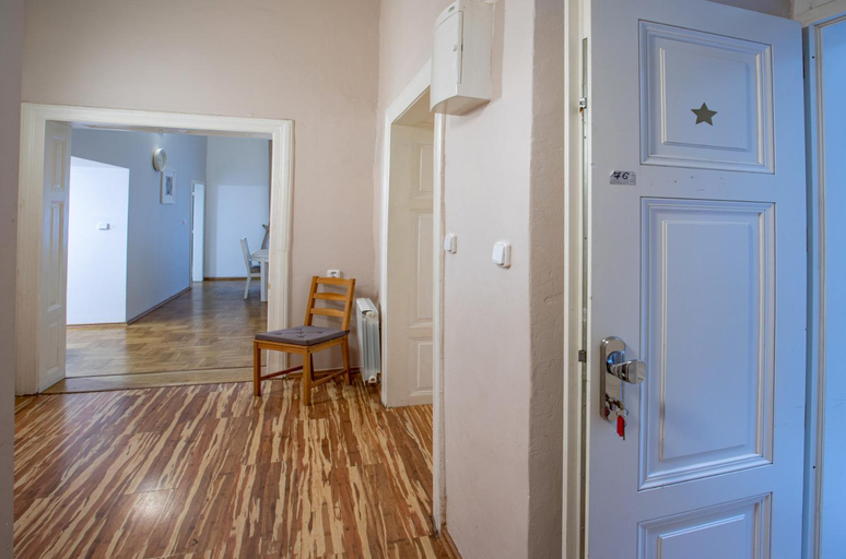 Facilities 4, Michalska Apartment, Praha 1