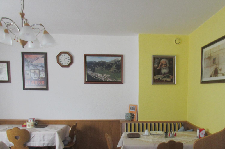 Others 4, Haus Fallesin, Landeck