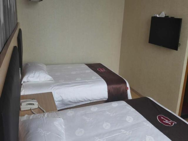 Bedroom 5, Thank Inn Plus Hotel Jiangsu Suzhou Taicanggang District Fuqiao, Linyi