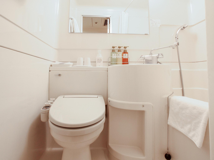 Bathroom 7