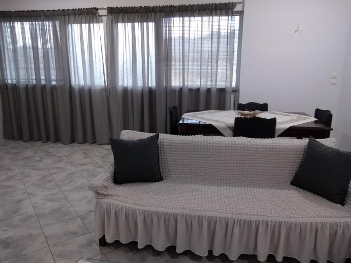 Bedroom 2, Kimi apartments, Central Greece