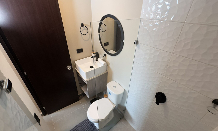 Bathroom 2, APARTMENT NEAR PROVENZA BY HOOST 2410, Medellín