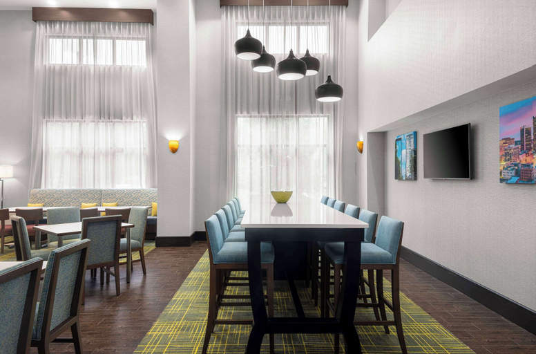 Food & Drinks 5, Hampton Inn & Suites Birmingham/280 East-Eagle Point, Shelby