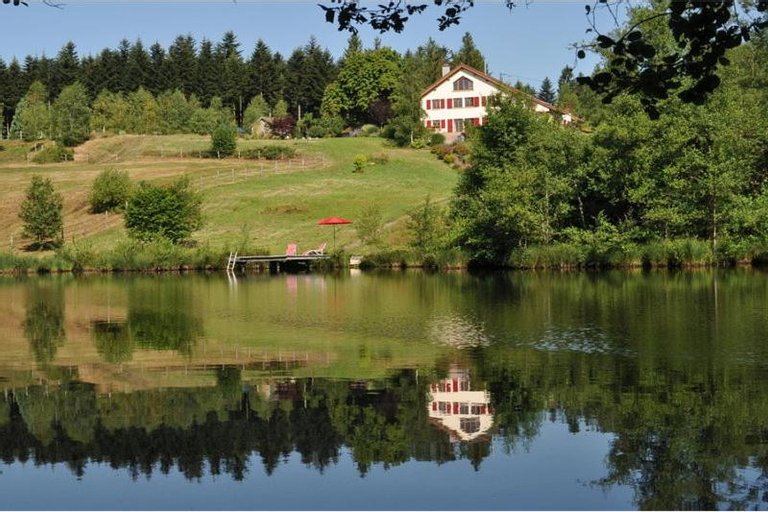 "La Belle Chambre" dans une ferme avec etang prive dans la region des Mille Etangs Faucogney-et-La-M, Haute-Saône