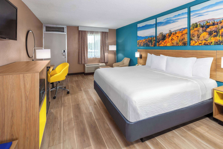 Bedroom 3, Days Inn by Wyndham Shelby, Cleveland