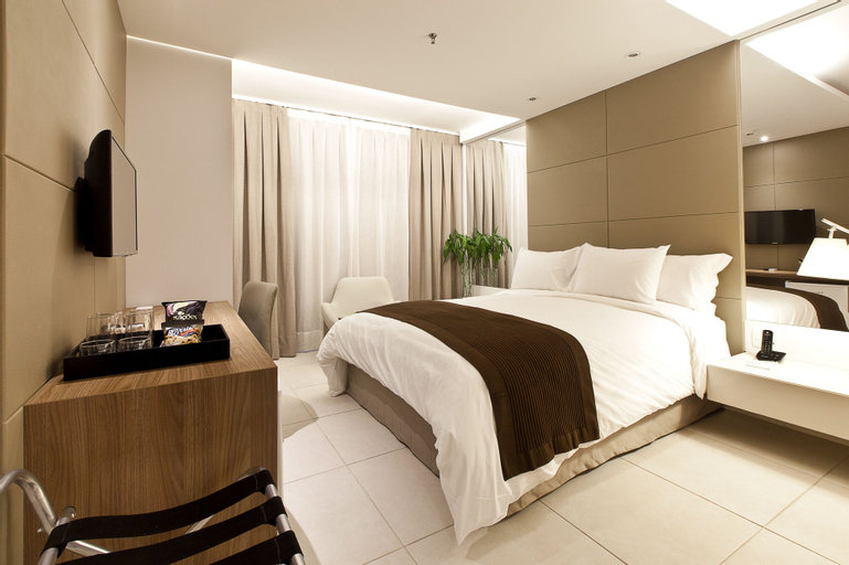 Bedroom 8