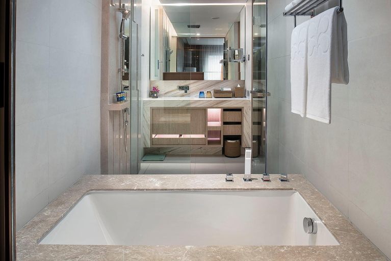 Bathroom 13