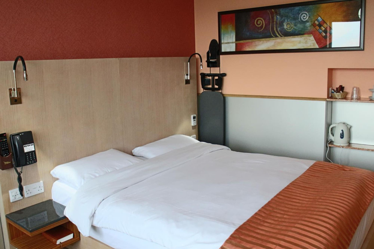 Bedroom 3, Eurotraveller Hotel-Premier Harrow, London