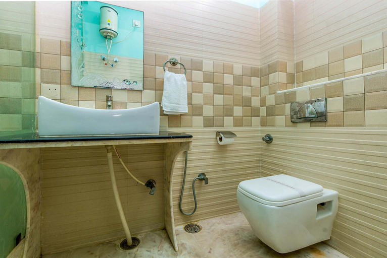 Bathroom 3, Anand Villa by Vista Rooms, Jodhpur