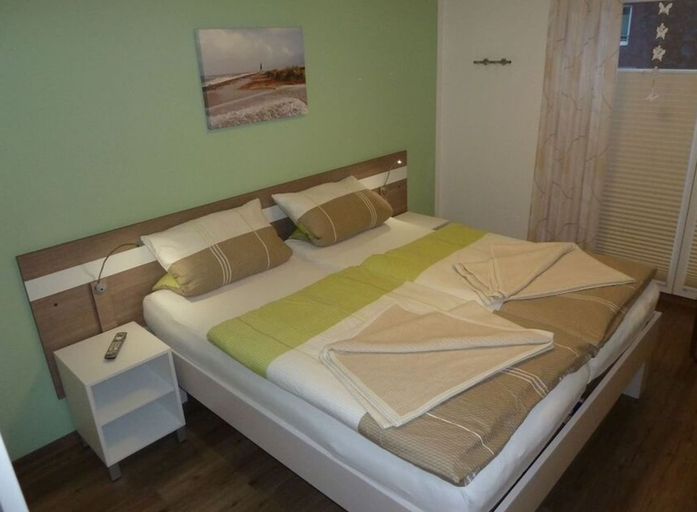 Room 2, Hohe Lith 4.09 Modern Retreat, Cuxhaven