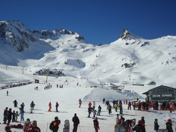 Others 4, Studio cabine 4 pers, balcon sud, parking, prox centre Luz-St-Sauveur, proche ski et thermes - FR-1-, Hautes-Pyrénées