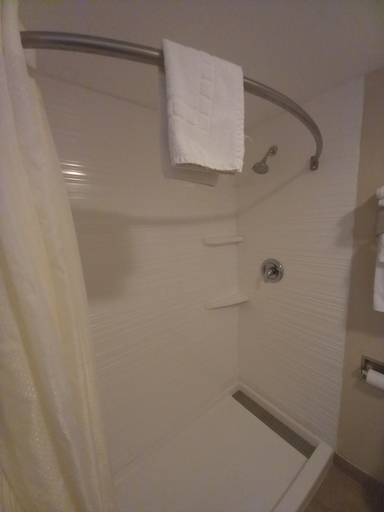 Bathroom 5, A-1 Budget Motel, Klamath