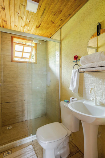 Bathroom, Chales DuCarmo, Angra dos Reis