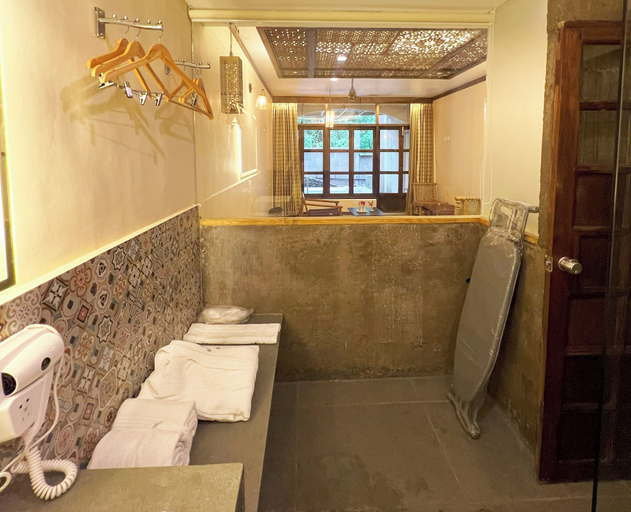 Bathroom 4, Avhyay Resort, Palghar