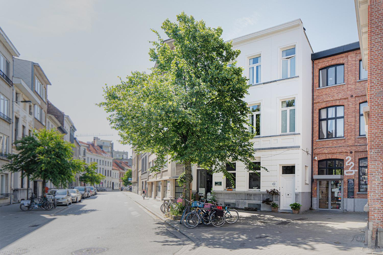 Others 3, 22b&b, Antwerpen
