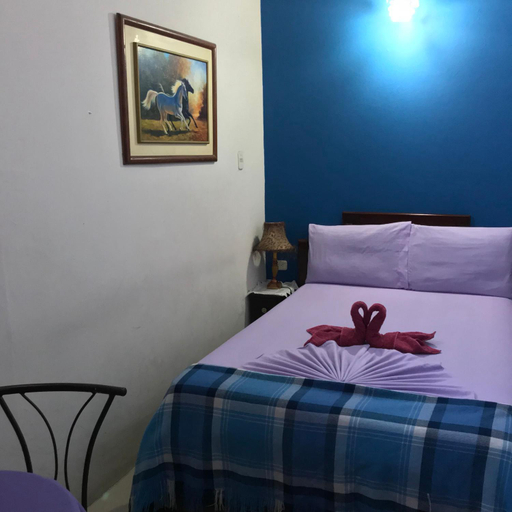 2, Hostal Puerto Azul, Manta