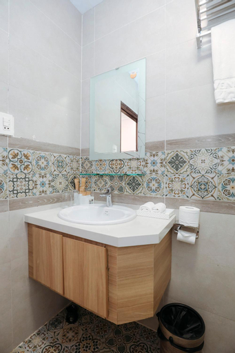 Bathroom 5