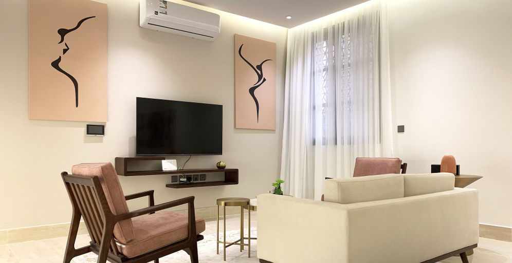 Others 5, Kease Mughrizat C-1 Royal touch GZ57, Riyadh