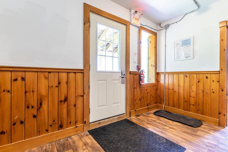 Others 5, Mountain Trail-Smart TV-Self Check-In-Full Kitchen-Balcony-BBQ, Grey