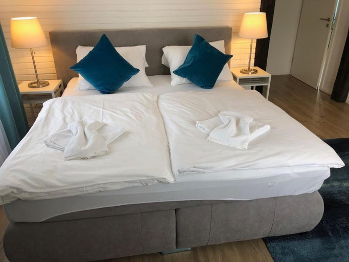 Bedroom 2, ZUM BAHNHOFLE Restaurant & Hotel - Albbruck Am Rhein, Waldshut