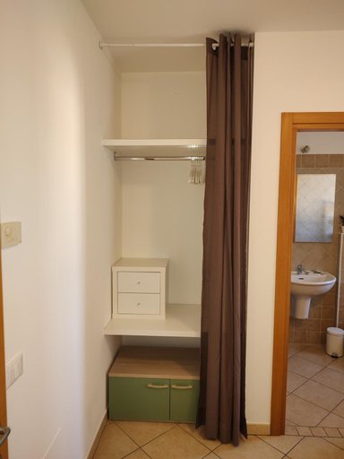 Others 2, Borgo Levante Camere, Rovigo