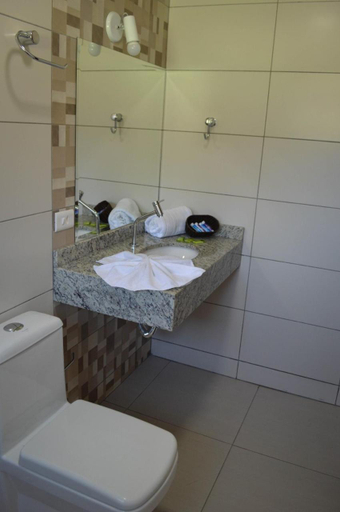 Bathroom 2, Flat Hotel Vale das Montanhas, Adrianópolis