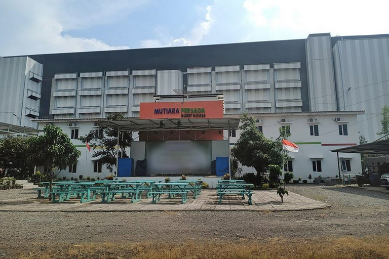Exterior & Views 2, Urbanview Hotel Mutiara Persada Syariah Majalengka by RedDoorz, Majalengka