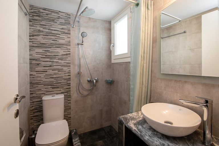 Bathroom 4, KAMARADO STUDIOS, South Aegean