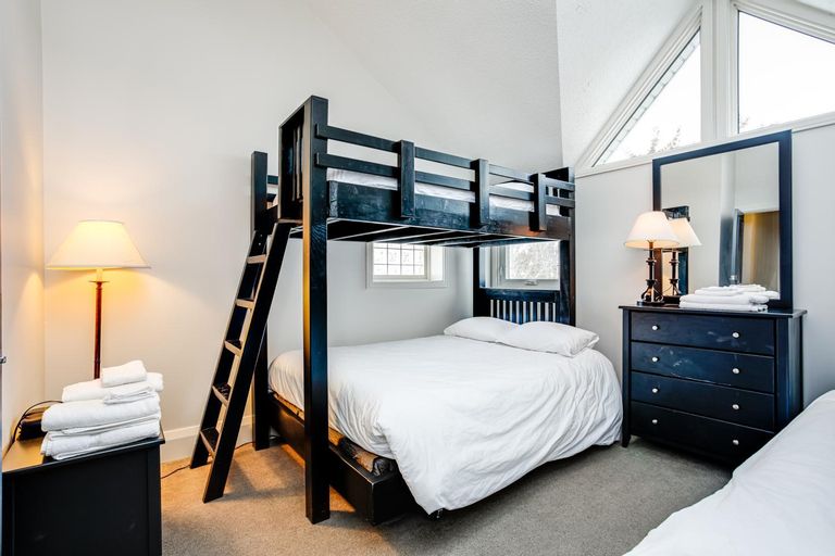 Bedroom 2, 2 Bdrm Ski In Ski Out Loft at Blue Mountain, Grey