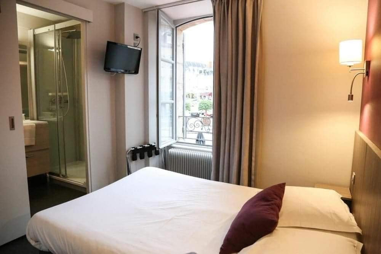 Others 4, HOTEL DU COMMERCE, Indre