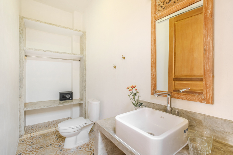 Bathroom 7