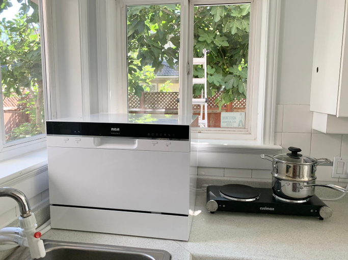 Others 4, One Bedroom queen bed Sharing Washroom in Tiger Sweet House License##, Greater Vancouver