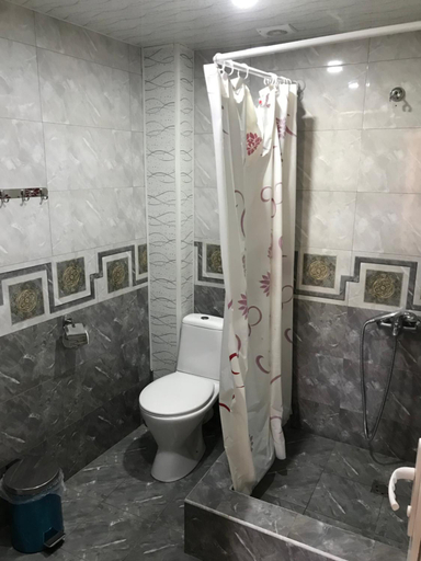 Bathroom 2, MITANE