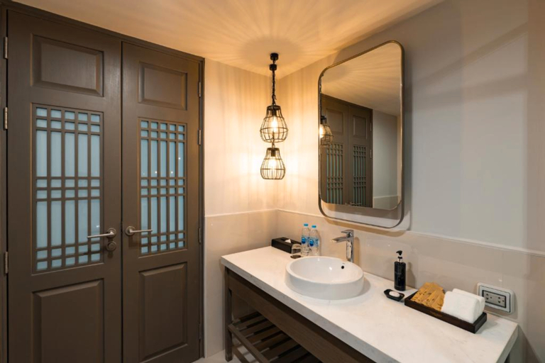 Bathroom 8