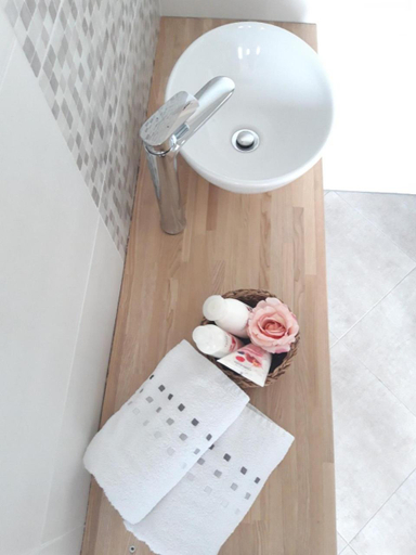 Bathroom 3, Residence Sarka, Praha 6